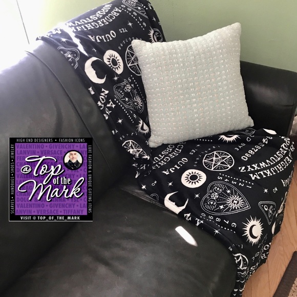 *last one* OUIJA PLUSH COZY THROW 70” x 50” NEW and TOASTY - Picture 3 of 5